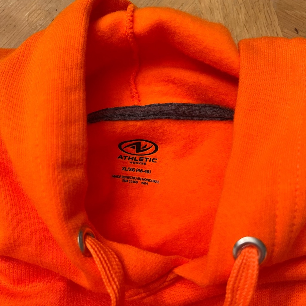Orange XL sweatshrit
